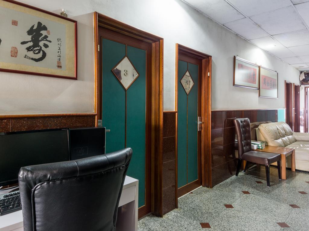 ホテルReddoorz Near Aljunied Mrt シンガポール エクステリア 写真